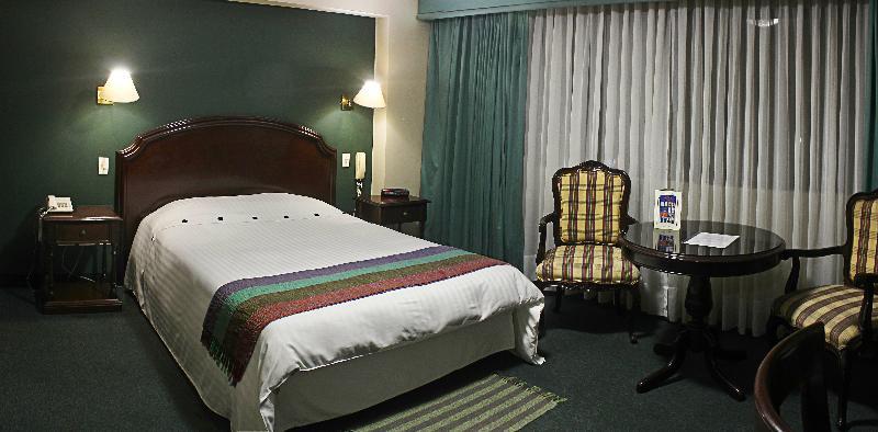 Suites Plaza Las Flores Ліма Екстер'єр фото