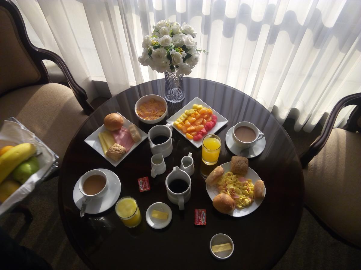 Suites Plaza Las Flores Ліма Екстер'єр фото