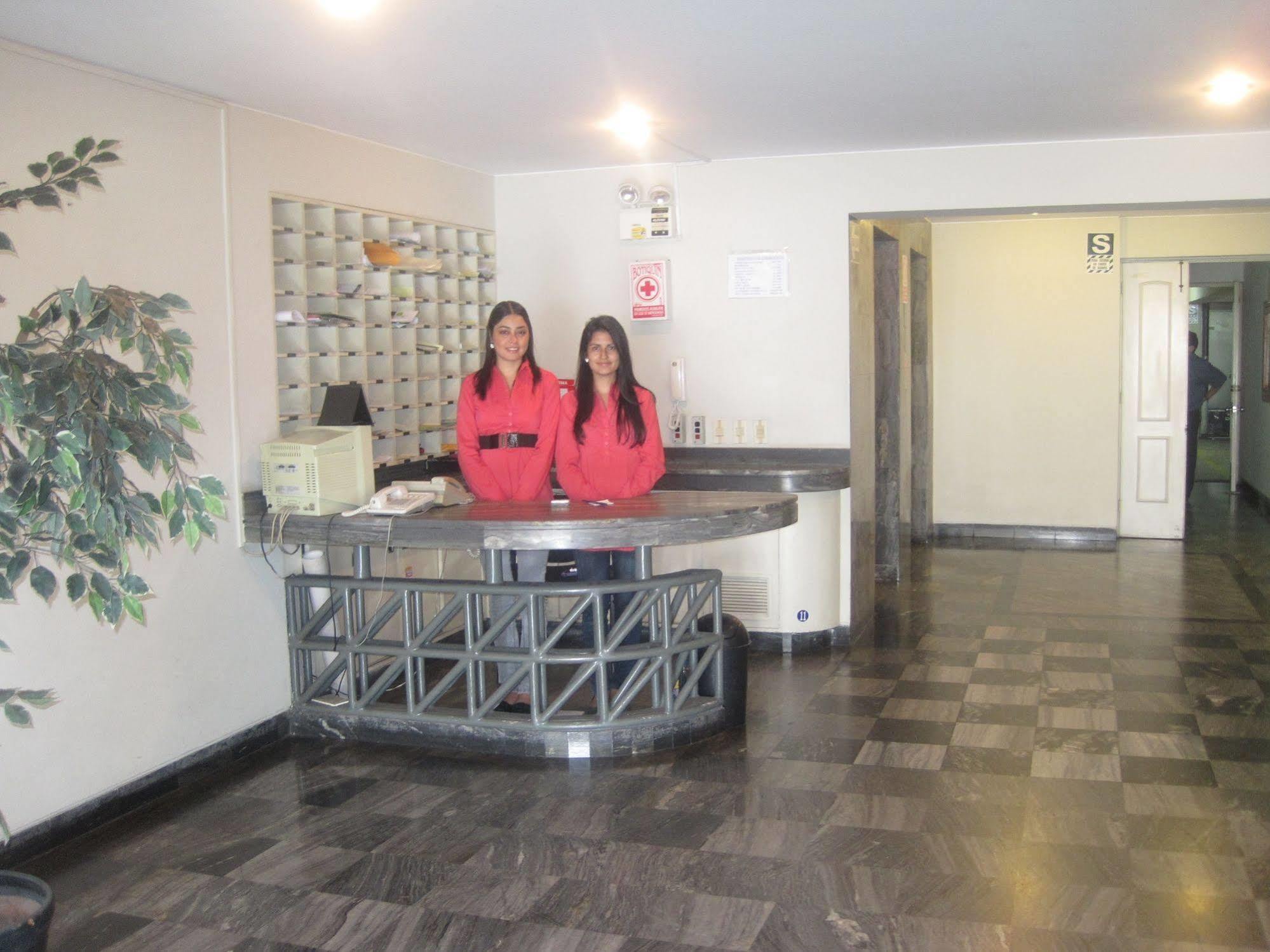Suites Plaza Las Flores Ліма Екстер'єр фото