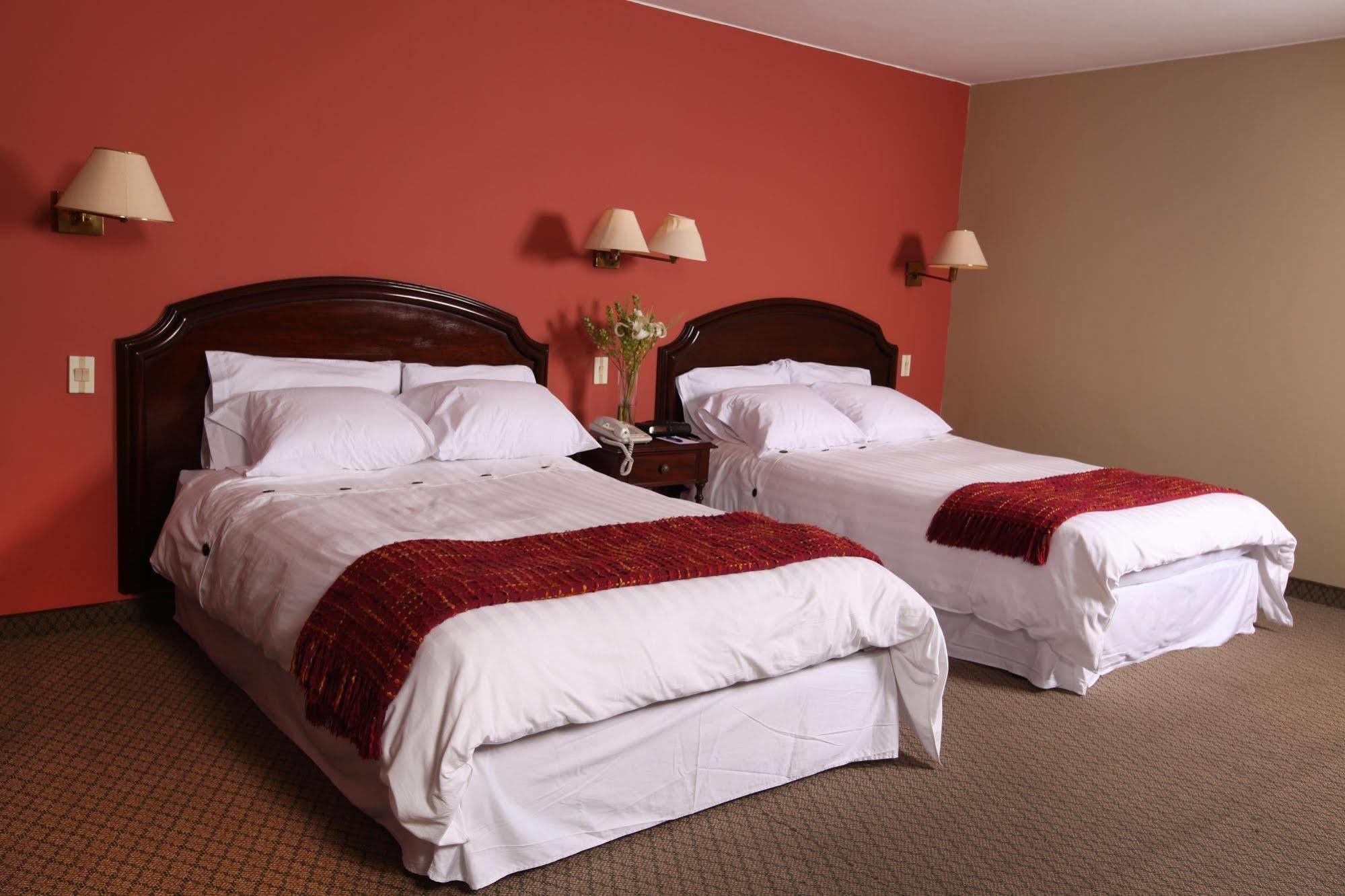 Suites Plaza Las Flores Ліма Екстер'єр фото